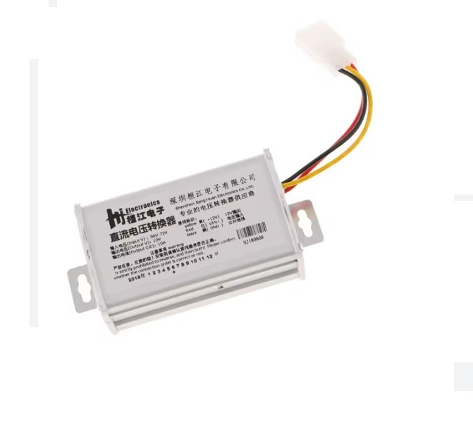 **Alternatif Metin (Alt Text):** 48V, 60V, 72V ve 84V girişe sahip, 12V 10A çıkışlı DC-DC konvertör – elektrikli bisiklet ve scooterlarda 12 volt ekipmanları beslemek için kullanılan yüksek verimli güç dönüştürücü.